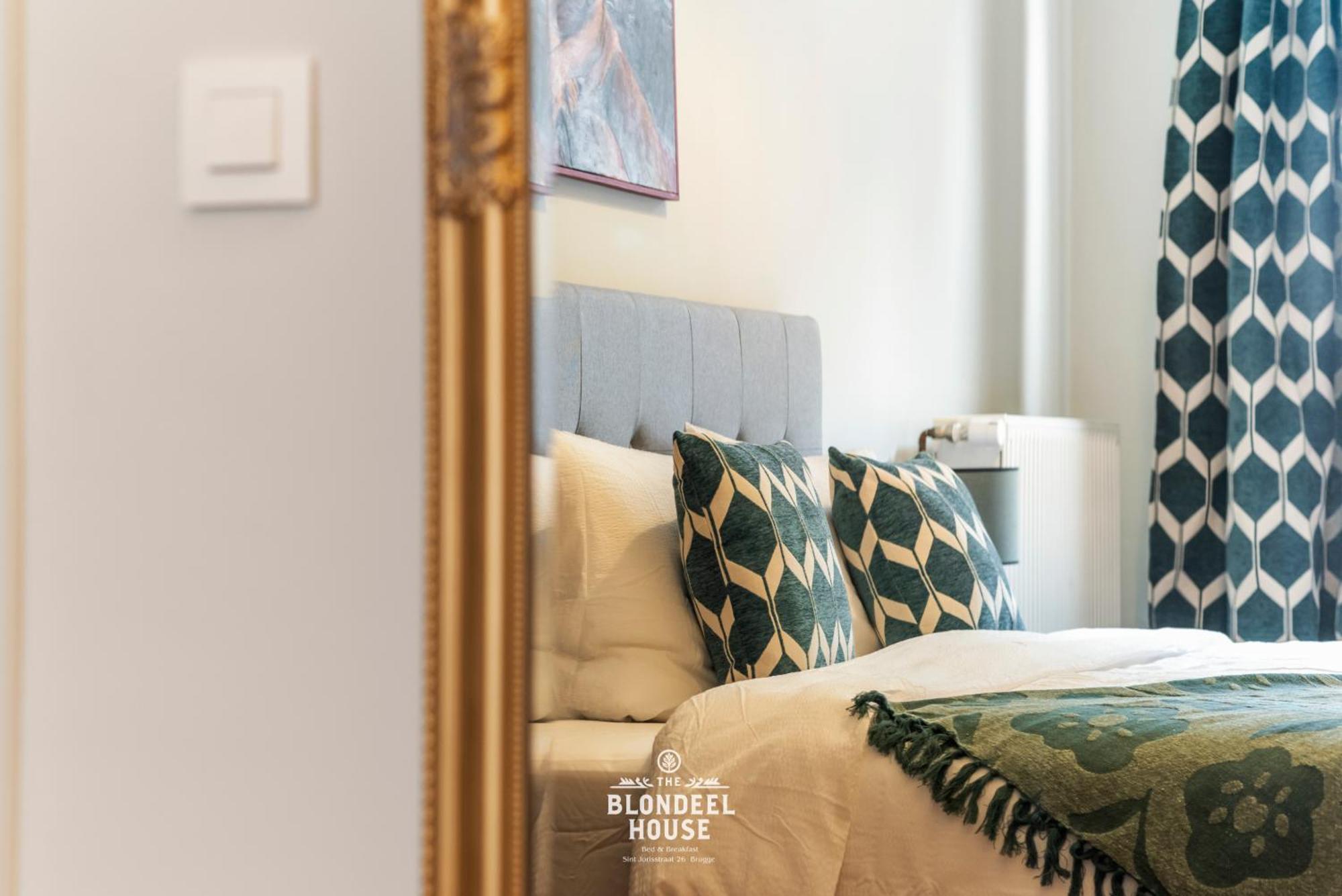 Bed & Breakfast The Blondeel House Brugge Center Esterno foto