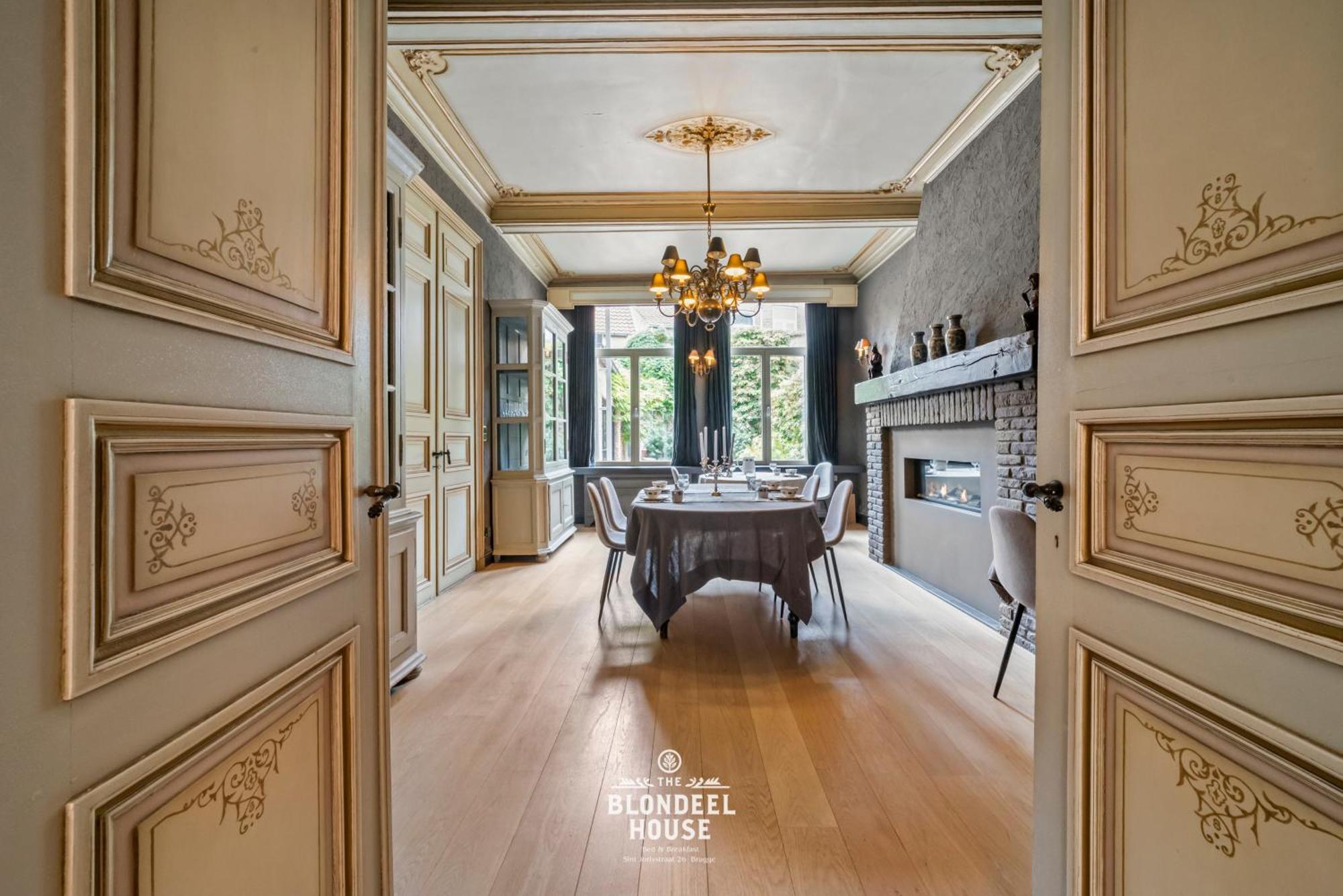 Bed & Breakfast The Blondeel House Brugge Center Esterno foto